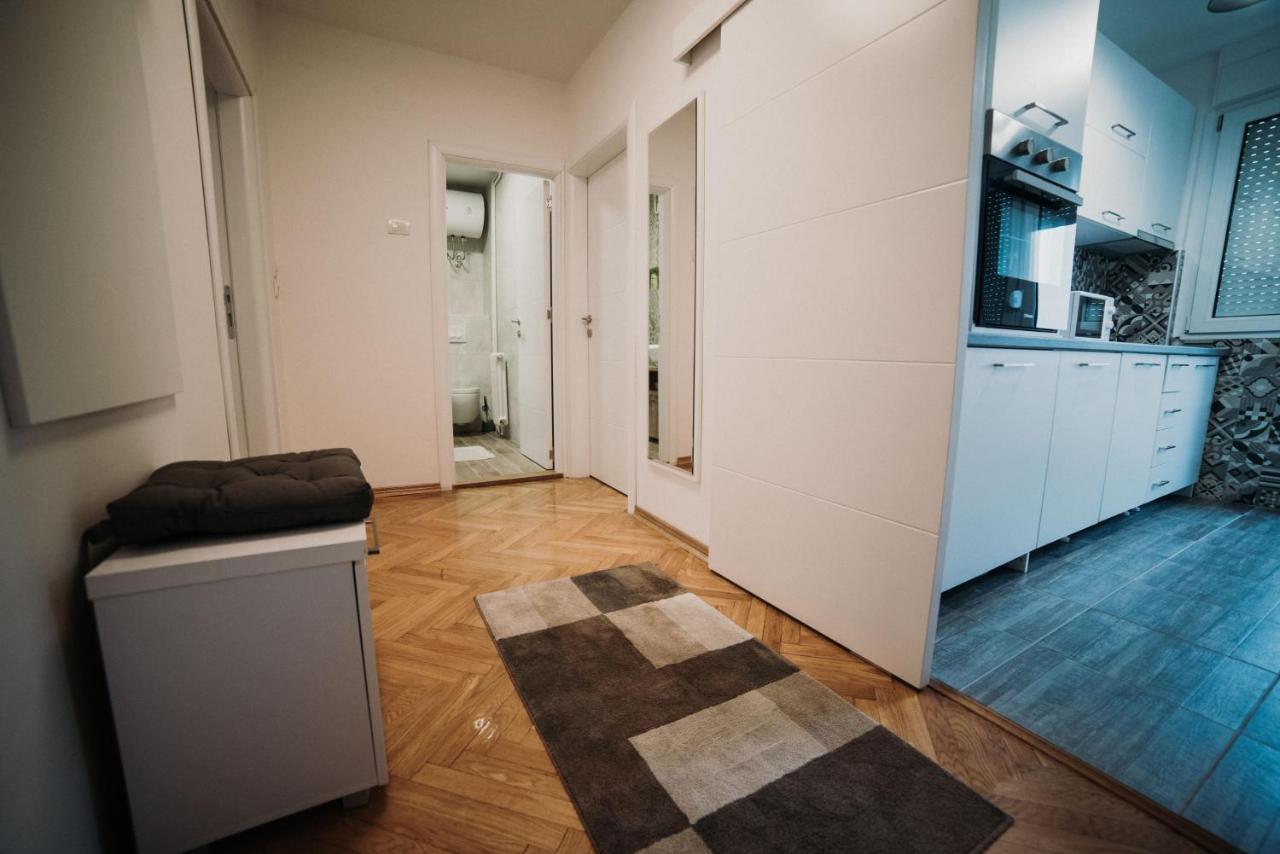 Modern Apartment Novi Sad Bagian luar foto