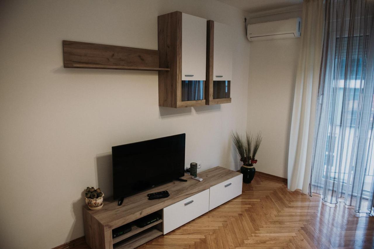 Modern Apartment Novi Sad Bagian luar foto